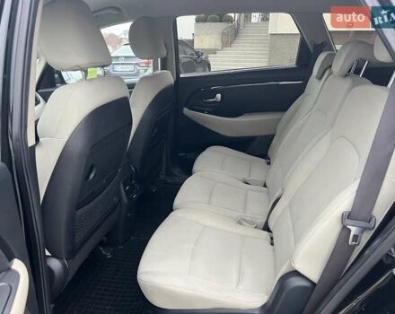 Черный Киа Каренс, объемом двигателя 1.69 л и пробегом 179 тыс. км за 10950 $, фото 87 на Automoto.ua