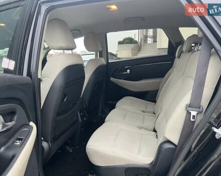 Черный Киа Каренс, объемом двигателя 1.69 л и пробегом 179 тыс. км за 10950 $, фото 77 на Automoto.ua