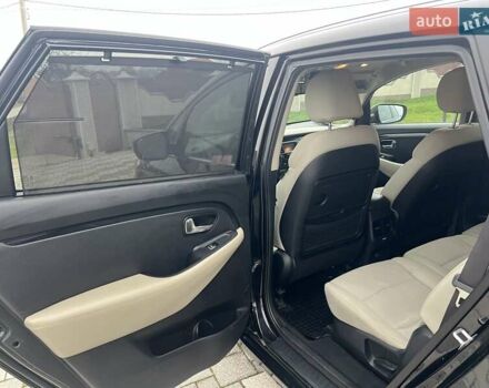 Черный Киа Каренс, объемом двигателя 1.69 л и пробегом 179 тыс. км за 10950 $, фото 74 на Automoto.ua