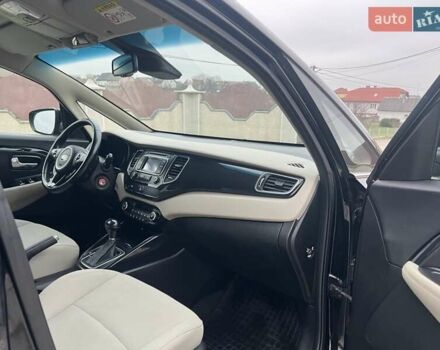 Черный Киа Каренс, объемом двигателя 1.69 л и пробегом 179 тыс. км за 10950 $, фото 92 на Automoto.ua