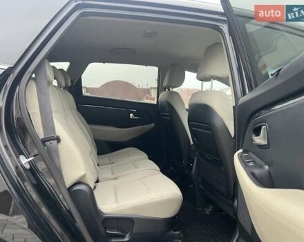 Черный Киа Каренс, объемом двигателя 1.69 л и пробегом 179 тыс. км за 10950 $, фото 103 на Automoto.ua