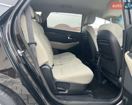 Черный Киа Каренс, объемом двигателя 1.69 л и пробегом 179 тыс. км за 10950 $, фото 107 на Automoto.ua