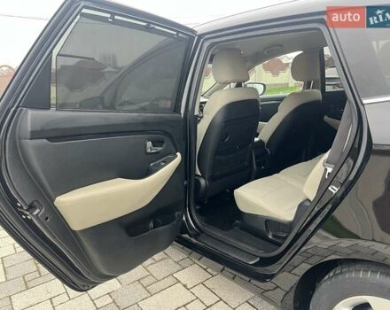Черный Киа Каренс, объемом двигателя 1.69 л и пробегом 179 тыс. км за 10950 $, фото 71 на Automoto.ua
