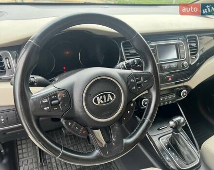 Черный Киа Каренс, объемом двигателя 1.69 л и пробегом 179 тыс. км за 10950 $, фото 115 на Automoto.ua