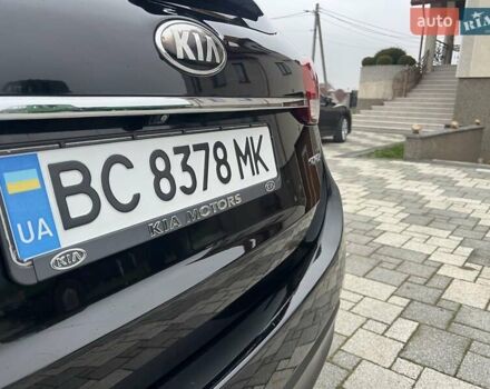 Черный Киа Каренс, объемом двигателя 1.69 л и пробегом 179 тыс. км за 10950 $, фото 172 на Automoto.ua