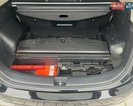 Черный Киа Каренс, объемом двигателя 1.69 л и пробегом 179 тыс. км за 10950 $, фото 128 на Automoto.ua