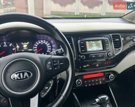 Черный Киа Каренс, объемом двигателя 1.69 л и пробегом 179 тыс. км за 10950 $, фото 177 на Automoto.ua