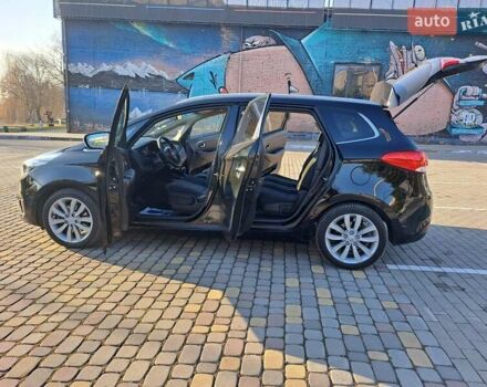 Черный Киа Каренс, объемом двигателя 1.69 л и пробегом 220 тыс. км за 12800 $, фото 7 на Automoto.ua