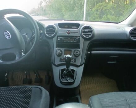 Киа Каренс 2007 в Днепре (Днепропетровске) на Automoto.ua Черный Киа Каренс, объемом двигателя 2 л и пробегом 265 тыс. км за 5500 $, фото 4 на Automoto.ua