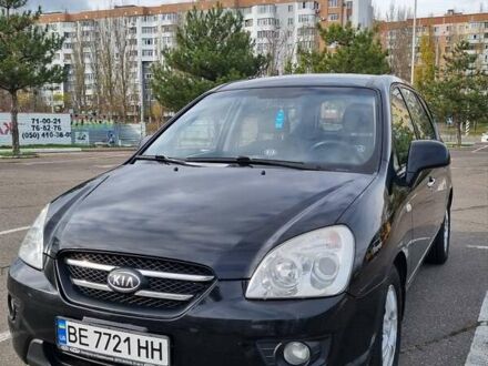 Черный Киа Каренс, объемом двигателя 2 л и пробегом 347 тыс. км за 5500 $, фото 1 на Automoto.ua