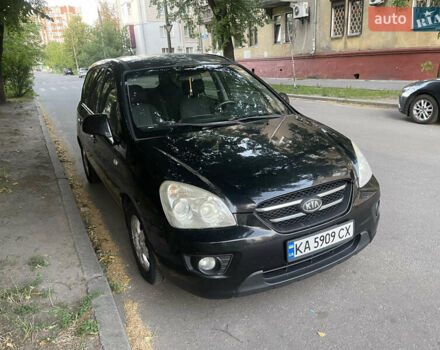 Черный Киа Каренс, объемом двигателя 2 л и пробегом 193 тыс. км за 6400 $, фото 1 на Automoto.ua