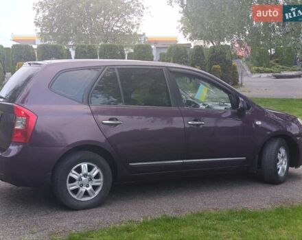 Фіолетовий Кіа Каренс, об'ємом двигуна 2 л та пробігом 209 тис. км за 6900 $, фото 2 на Automoto.ua