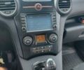 Коричневый Киа Каренс, объемом двигателя 2 л и пробегом 269 тыс. км за 6400 $, фото 9 на Automoto.ua