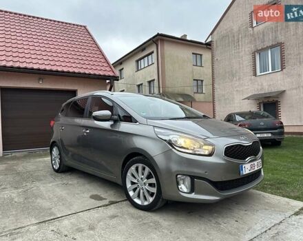 Коричневый Киа Каренс, объемом двигателя 1.7 л и пробегом 202 тыс. км за 10950 $, фото 3 на Automoto.ua