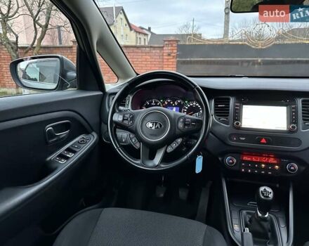 Коричневый Киа Каренс, объемом двигателя 1.7 л и пробегом 202 тыс. км за 10950 $, фото 39 на Automoto.ua