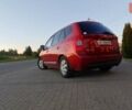 Червоний Кіа Каренс, об'ємом двигуна 2 л та пробігом 175 тис. км за 6000 $, фото 1 на Automoto.ua