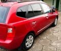 Красный Киа Каренс, объемом двигателя 2 л и пробегом 260 тыс. км за 5800 $, фото 3 на Automoto.ua