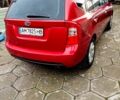 Красный Киа Каренс, объемом двигателя 2 л и пробегом 260 тыс. км за 5800 $, фото 2 на Automoto.ua