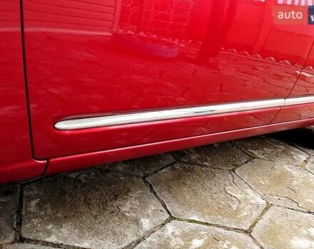 Червоний Кіа Каренс, об'ємом двигуна 2 л та пробігом 260 тис. км за 5800 $, фото 6 на Automoto.ua