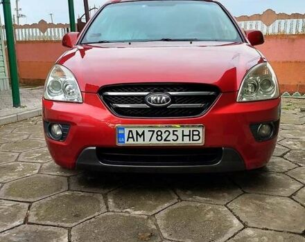 Червоний Кіа Каренс, об'ємом двигуна 2 л та пробігом 260 тис. км за 5800 $, фото 4 на Automoto.ua