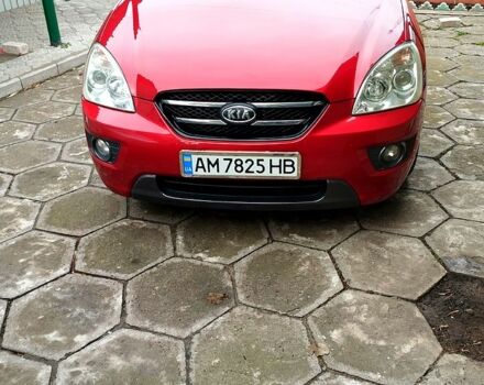 Красный Киа Каренс, объемом двигателя 2 л и пробегом 260 тыс. км за 5800 $, фото 4 на Automoto.ua