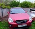 Кіа Каренс 2008 у Києві на Automoto.ua Червоний Кіа Каренс, об'ємом двигуна 2 л та пробігом 424 тис. км за 4000 $, фото 1 на Automoto.ua