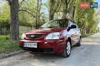 Киа Каренс 2003 в Каменце-Подольском на Automoto.ua Красный Киа Каренс, объемом двигателя 2 л и пробегом 319 тыс. км за 4500 $, фото 1 на Automoto.ua