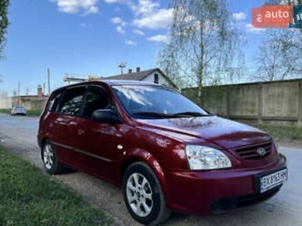 Киа Каренс 2003 в Хотине на Automoto.ua Красный Киа Каренс, объемом двигателя 1.99 л и пробегом 314 тыс. км за 3850 $, фото 1 на Automoto.ua