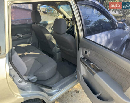 Киа Каренс, объемом двигателя 1.8 л и пробегом 320 тыс. км за 3350 $, фото 6 на Automoto.ua