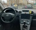 Киа Каренс, объемом двигателя 2 л и пробегом 300 тыс. км за 7300 $, фото 11 на Automoto.ua