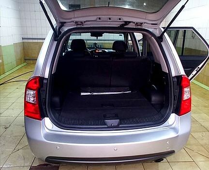 Киа Каренс, объемом двигателя 2 л и пробегом 272 тыс. км за 5000 $, фото 3 на Automoto.ua