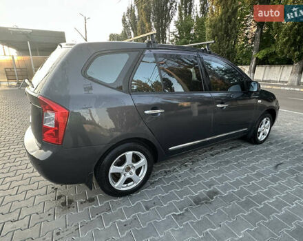 Киа Каренс, объемом двигателя 2 л и пробегом 312 тыс. км за 6650 $, фото 4 на Automoto.ua
