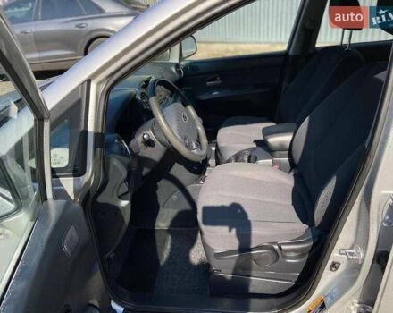 Киа Каренс, объемом двигателя 2 л и пробегом 191 тыс. км за 7699 $, фото 16 на Automoto.ua