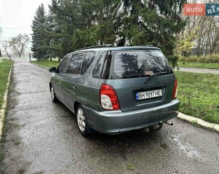 Серый Киа Каренс, объемом двигателя 1.8 л и пробегом 248 тыс. км за 1800 $, фото 3 на Automoto.ua