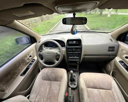 Серый Киа Каренс, объемом двигателя 1.8 л и пробегом 248 тыс. км за 1800 $, фото 8 на Automoto.ua