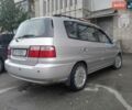 Сірий Кіа Каренс, об'ємом двигуна 1.99 л та пробігом 295 тис. км за 3150 $, фото 1 на Automoto.ua