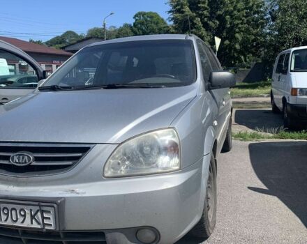 Серый Киа Каренс, объемом двигателя 2 л и пробегом 250 тыс. км за 834 $, фото 2 на Automoto.ua