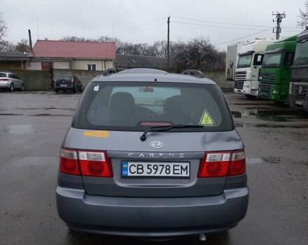 Серый Киа Каренс, объемом двигателя 1.8 л и пробегом 281 тыс. км за 3750 $, фото 3 на Automoto.ua