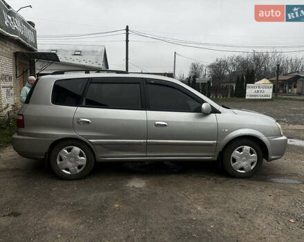 Сірий Кіа Каренс, об'ємом двигуна 1.8 л та пробігом 207 тис. км за 4990 $, фото 3 на Automoto.ua