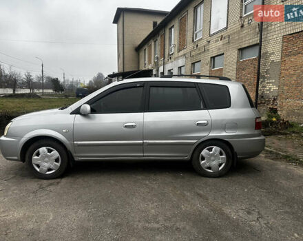 Сірий Кіа Каренс, об'ємом двигуна 1.8 л та пробігом 207 тис. км за 4990 $, фото 2 на Automoto.ua