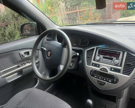 Киа Каренс 2005 в Тернополе на Automoto.ua Серый Киа Каренс, объемом двигателя 1.99 л и пробегом 139 тыс. км за 4500 $, фото 12 на Automoto.ua