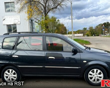 Киа Каренс 2005 в Николаеве на Automoto.ua Серый Киа Каренс, объемом двигателя 2 л и пробегом 217 тыс. км за 5300 $, фото 2 на Automoto.ua