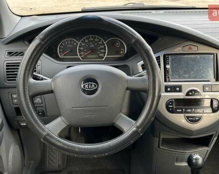 Киа Каренс 2005 в Николаеве на Automoto.ua Серый Киа Каренс, объемом двигателя 1.98 л и пробегом 217 тыс. км за 5300 $, фото 15 на Automoto.ua