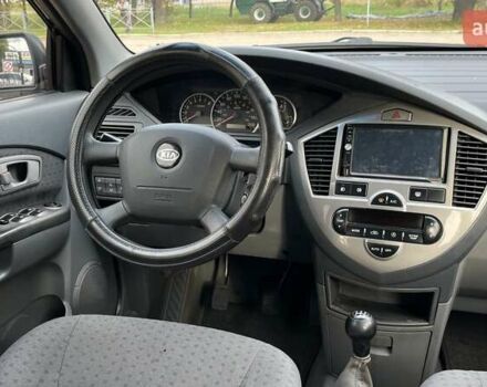 Киа Каренс 2005 в Николаеве на Automoto.ua Серый Киа Каренс, объемом двигателя 1.98 л и пробегом 217 тыс. км за 5300 $, фото 14 на Automoto.ua