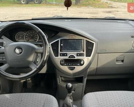 Киа Каренс 2005 в Николаеве на Automoto.ua Серый Киа Каренс, объемом двигателя 1.98 л и пробегом 217 тыс. км за 5300 $, фото 12 на Automoto.ua
