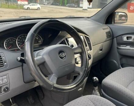 Киа Каренс 2005 в Николаеве на Automoto.ua Серый Киа Каренс, объемом двигателя 1.98 л и пробегом 217 тыс. км за 5300 $, фото 8 на Automoto.ua