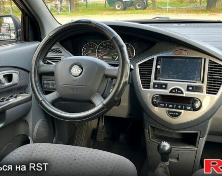 Киа Каренс 2005 в Николаеве на Automoto.ua Серый Киа Каренс, объемом двигателя 2 л и пробегом 217 тыс. км за 5300 $, фото 10 на Automoto.ua