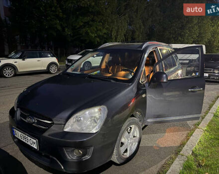 Киа Каренс 2006 в Черновцах на Automoto.ua Серый Киа Каренс, объемом двигателя 2 л и пробегом 250 тыс. км за 6000 $, фото 1 на Automoto.ua