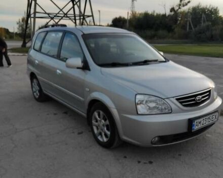 Серый Киа Каренс, объемом двигателя 2 л и пробегом 140 тыс. км за 4200 $, фото 2 на Automoto.ua