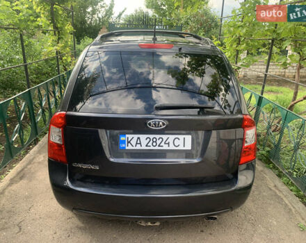 Сірий Кіа Каренс, об'ємом двигуна 2 л та пробігом 350 тис. км за 5400 $, фото 3 на Automoto.ua